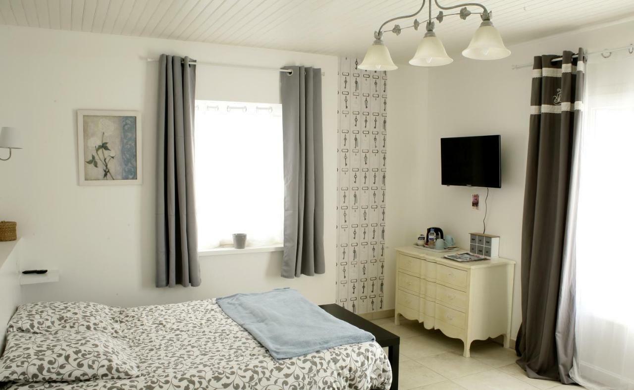 Bed and Breakfast Au Coeur Des Vignes Archiac Esterno foto