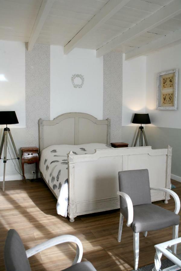 Bed and Breakfast Au Coeur Des Vignes Archiac Esterno foto